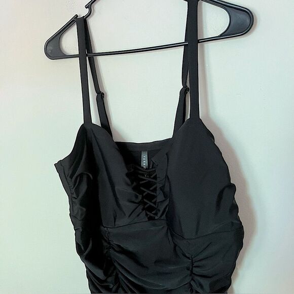 Torrid Women’s NWT’s Plus Size Wireless Lattice One-Piece Black Swimsuit Size 2X - Picture 6 of 14